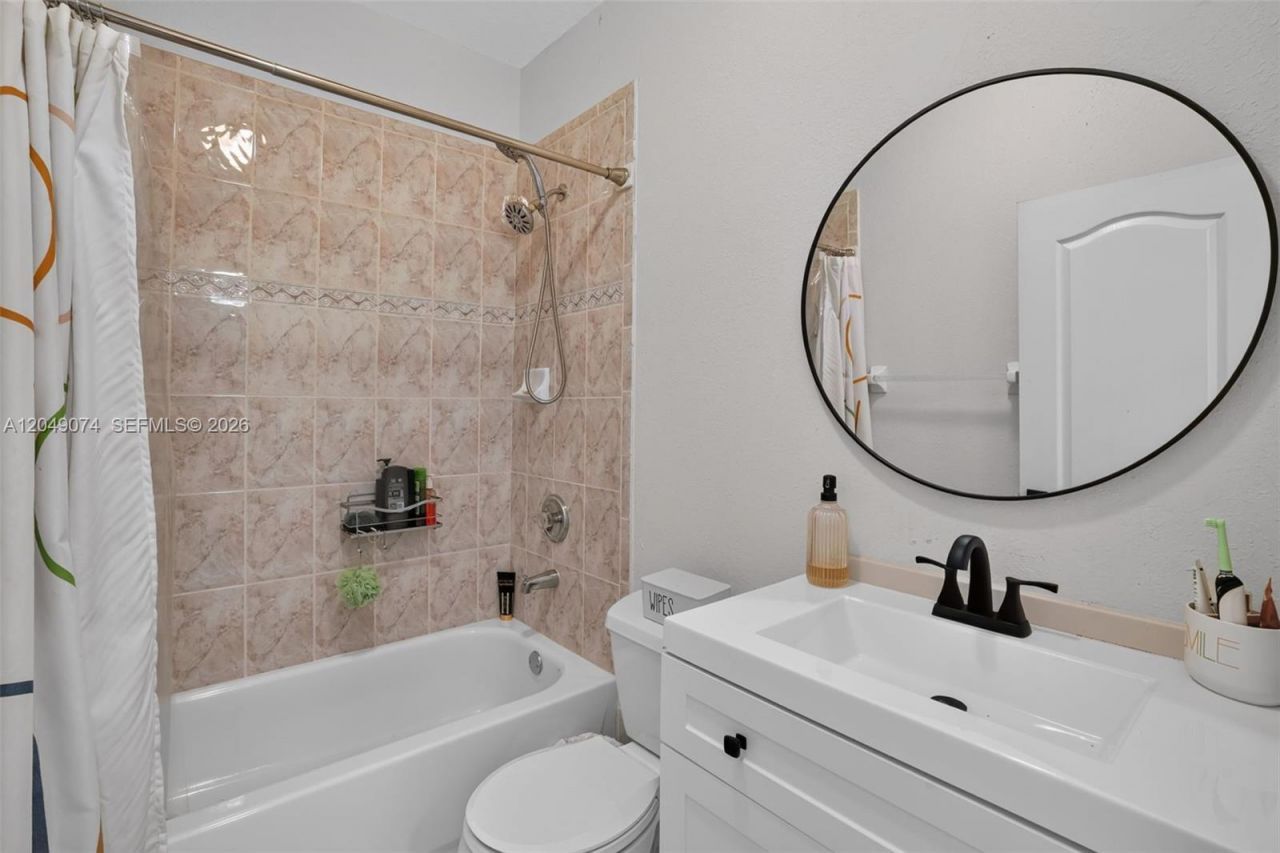 913 NW 135th Ave, Pembroke Pines, FL 33028 Photo