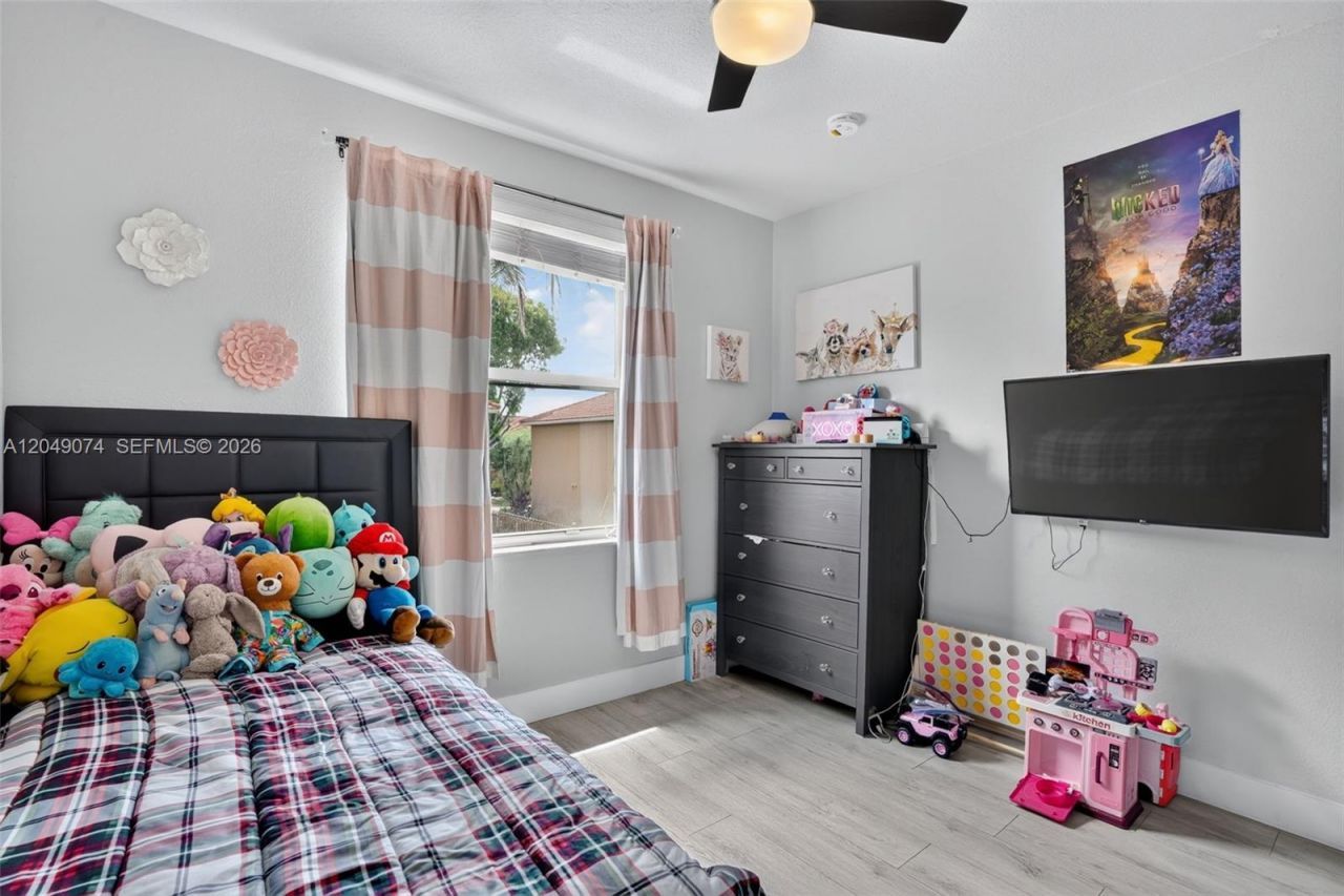 913 NW 135th Ave, Pembroke Pines, FL 33028 Photo