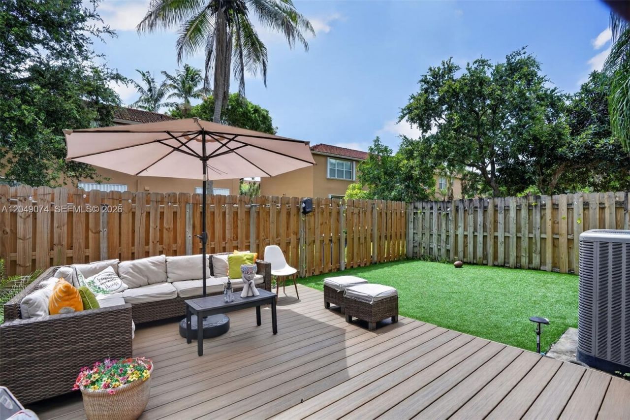 913 NW 135th Ave, Pembroke Pines, FL 33028 Photo