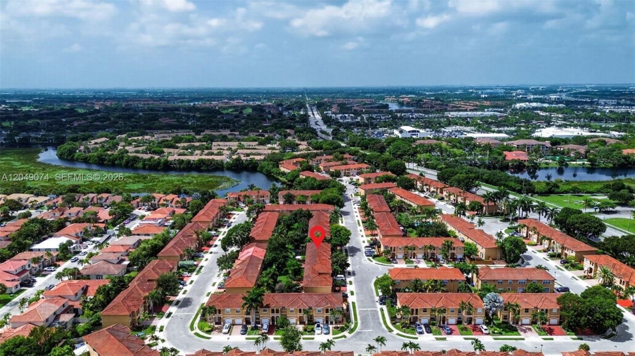 913 NW 135th Ave, Pembroke Pines, FL 33028 Photo