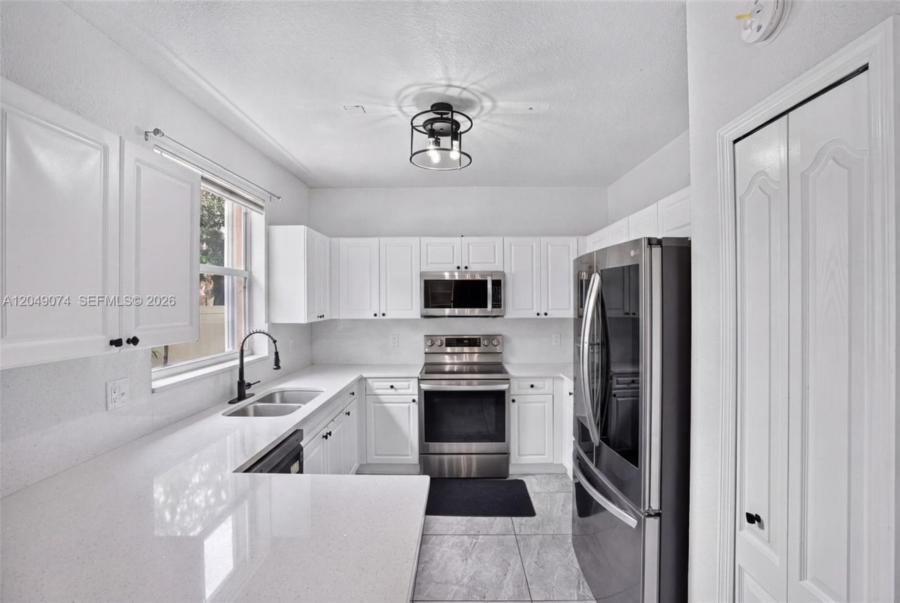913 NW 135th Ave, Pembroke Pines, FL 33028 Photo
