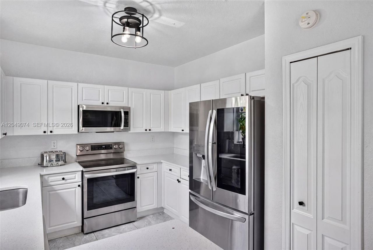 913 NW 135th Ave, Pembroke Pines, FL 33028 Photo