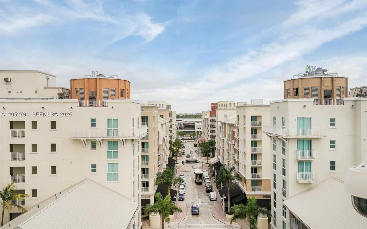 7280 SW 90th St , Unit 501, Miami, FL 33156 Photo