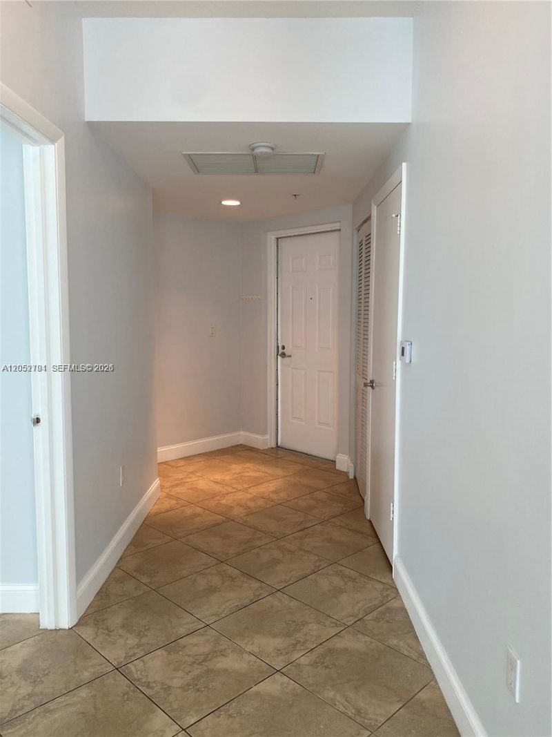 7280 SW 90th St , Unit 501, Miami, FL 33156 Photo