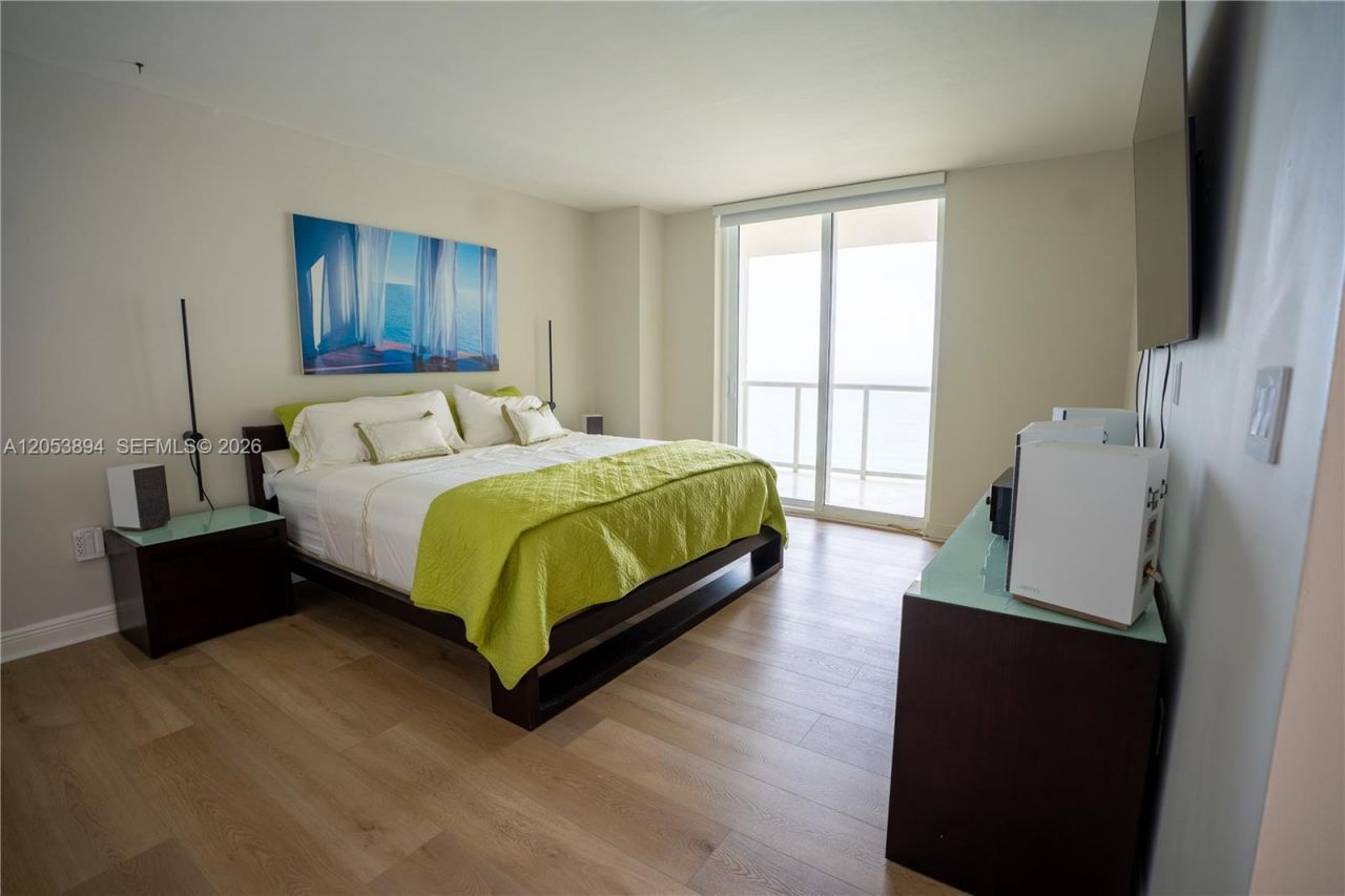 8855 Collins Ave, Unit 11B, Surfside, FL 33154 Photo
