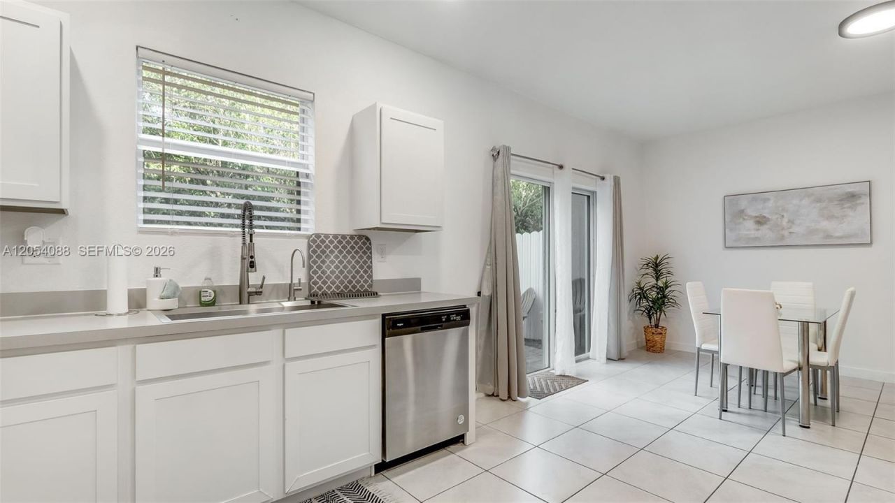 1871 SE 9th Terr , Homestead, FL 33034 Photo
