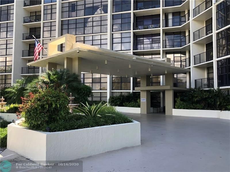 600 Parkview Dr , Unit 818, Hallandale Beach, FL 33009 Photo