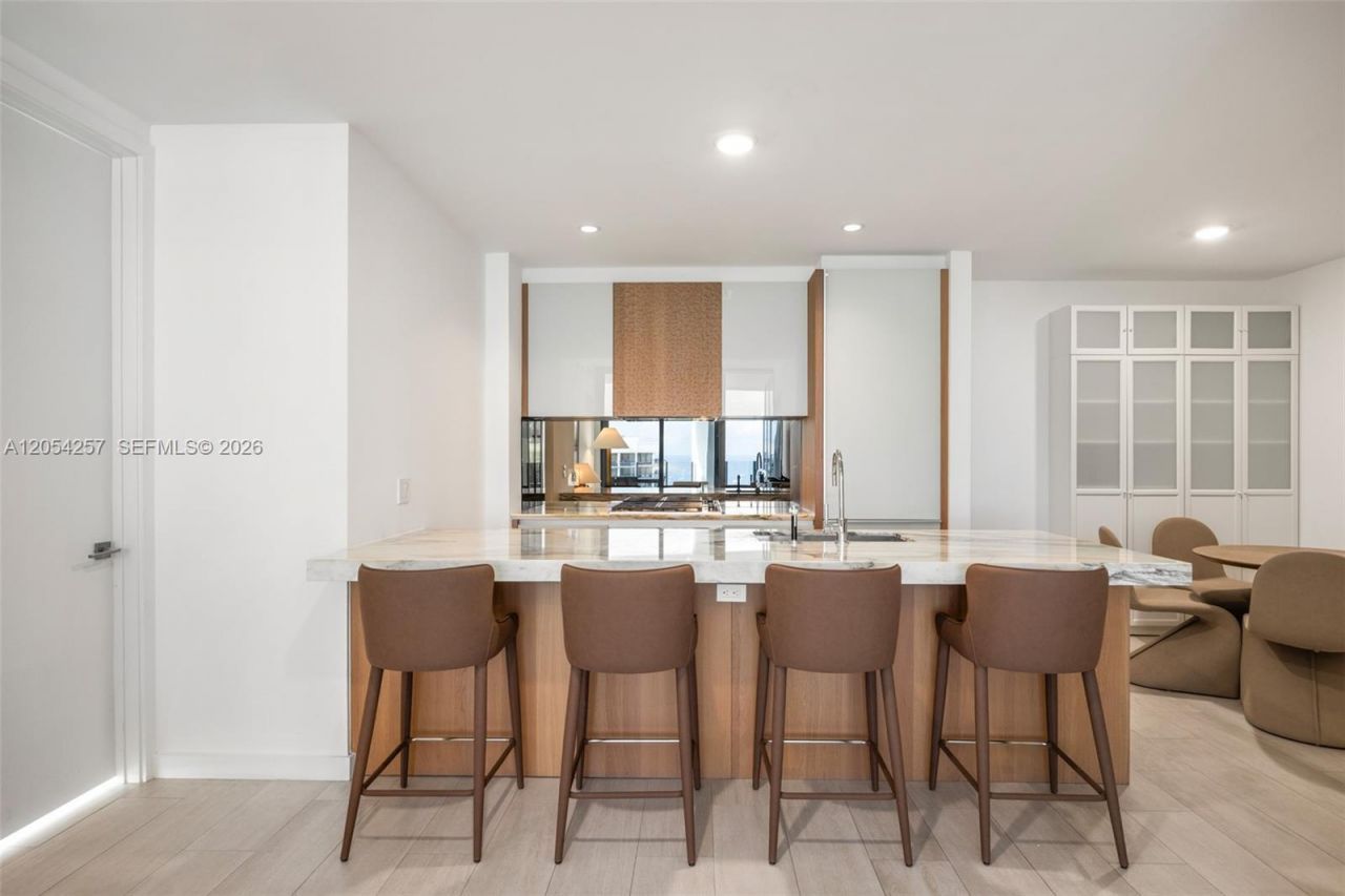 2831 S Bayshore Dr, Unit 1701, Coconut Grove, FL 33133 Photo