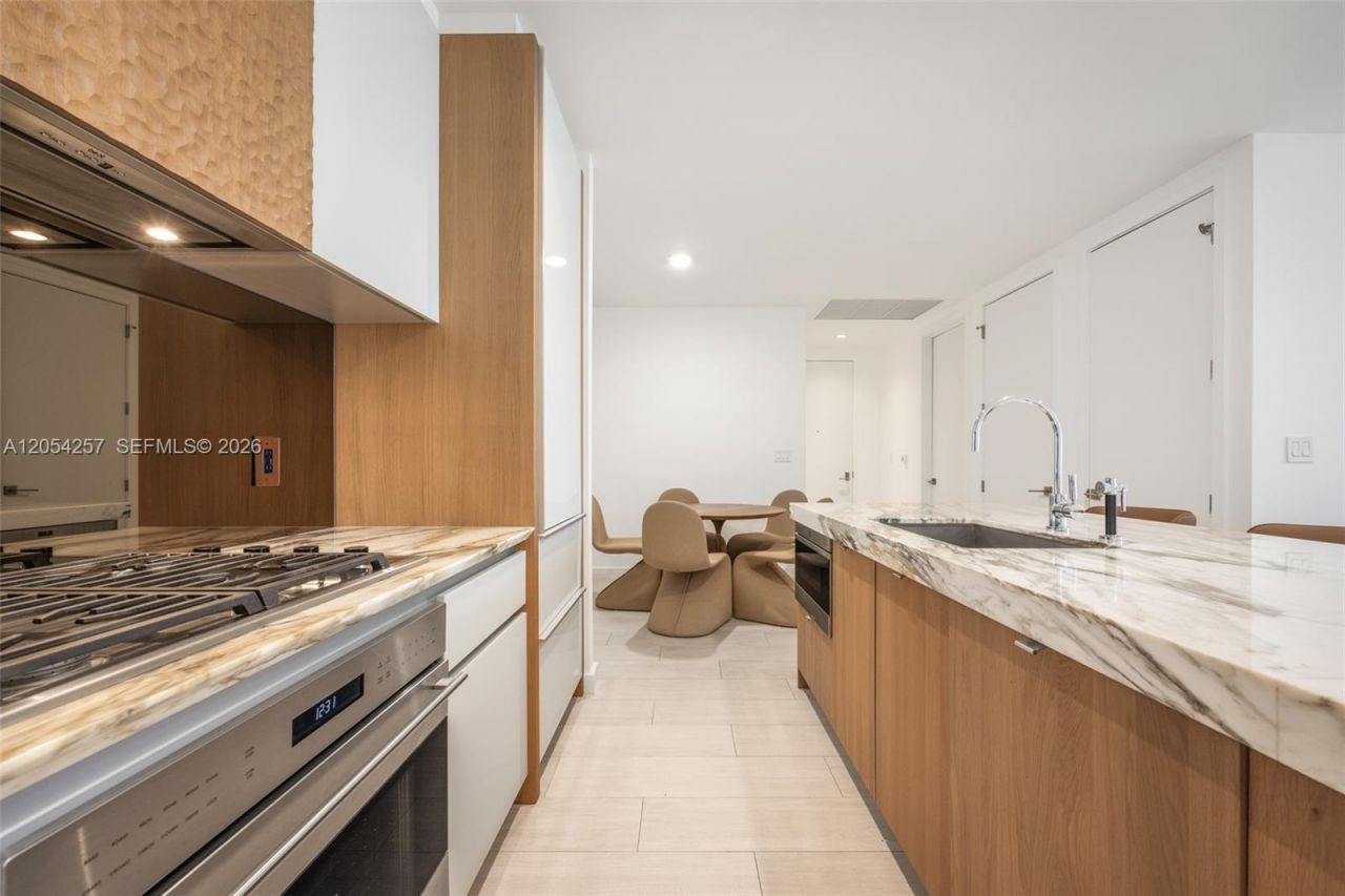 2831 S Bayshore Dr, Unit 1701, Coconut Grove, FL 33133 Photo