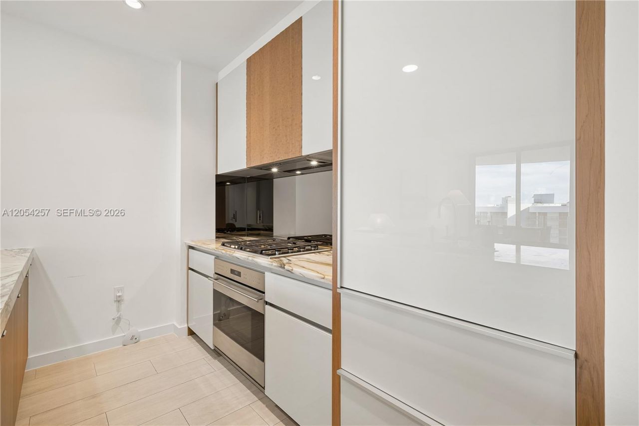 2831 S Bayshore Dr, Unit 1701, Coconut Grove, FL 33133 Photo