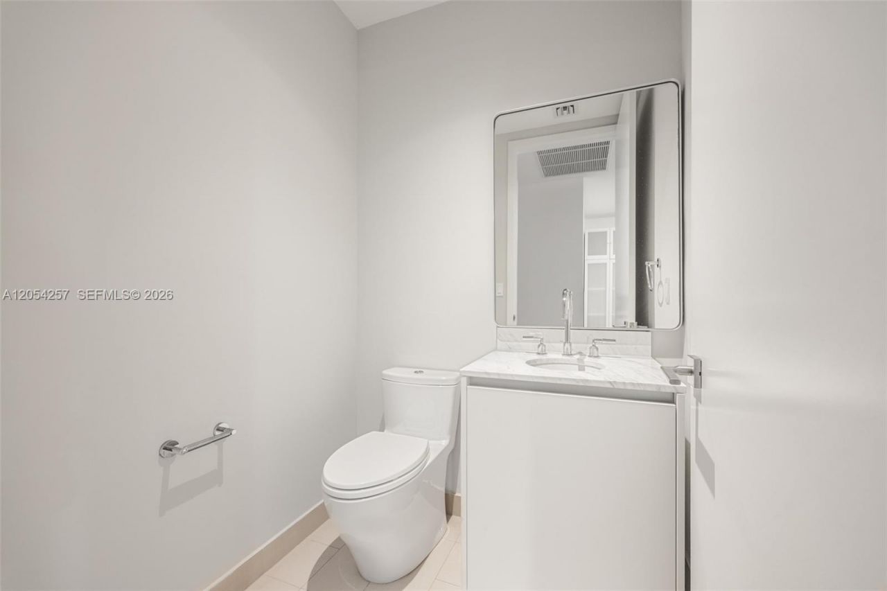 2831 S Bayshore Dr, Unit 1701, Coconut Grove, FL 33133 Photo