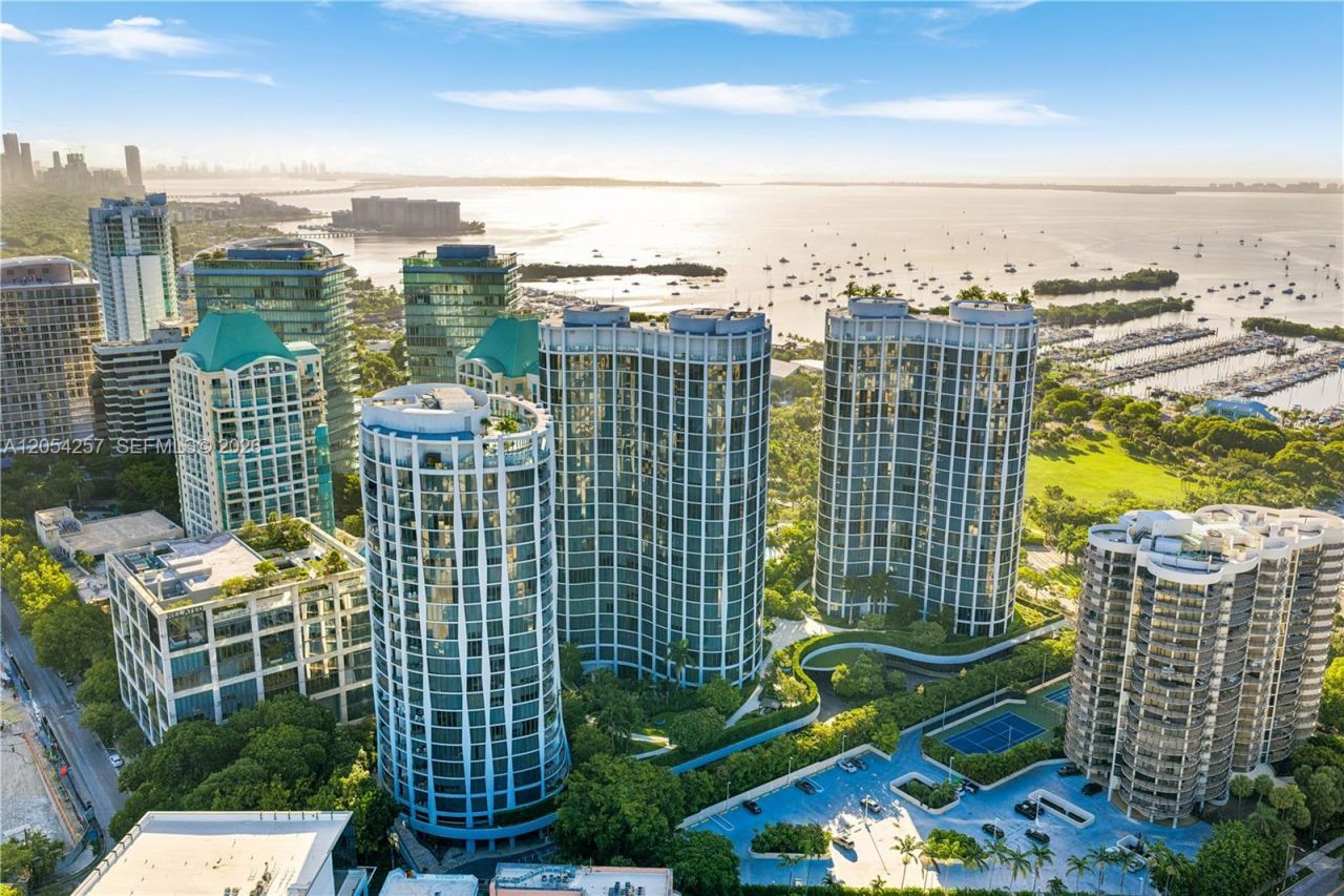 2831 S Bayshore Dr, Unit 1701, Coconut Grove, FL 33133 Photo