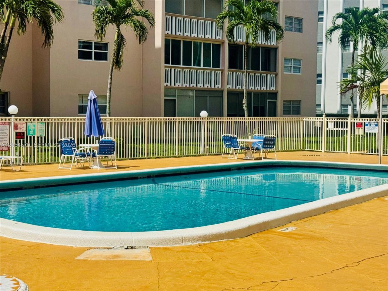 420 NE 12th Ave, Unit 502, Hallandale Beach, FL 33009 Photo