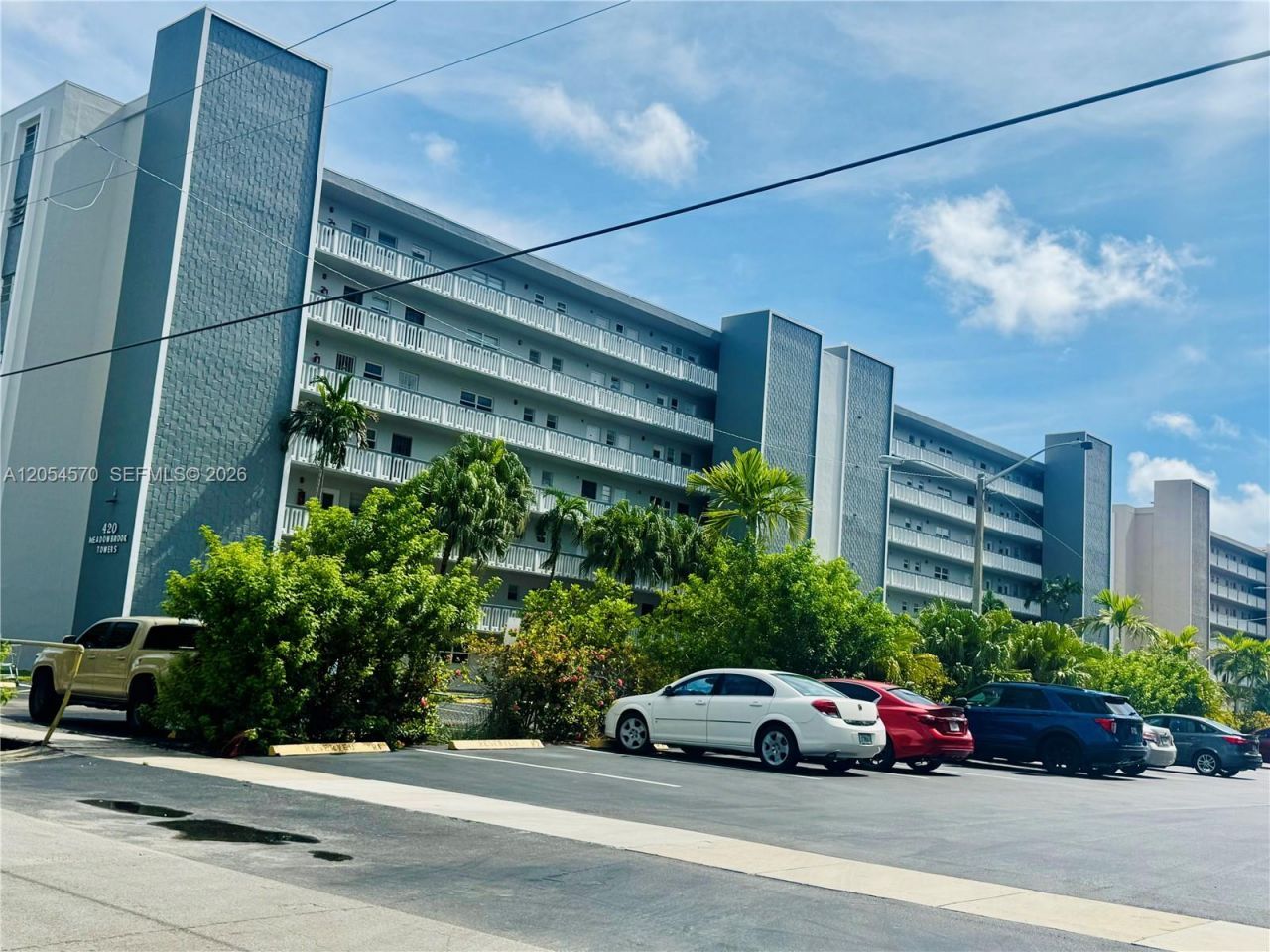 420 NE 12th Ave, Unit 502, Hallandale Beach, FL 33009 Photo