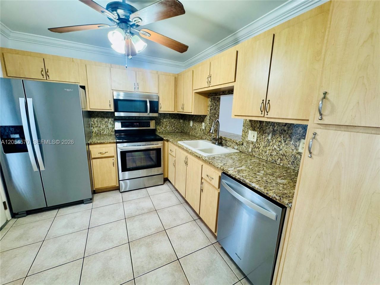 420 NE 12th Ave, Unit 502, Hallandale Beach, FL 33009 Photo