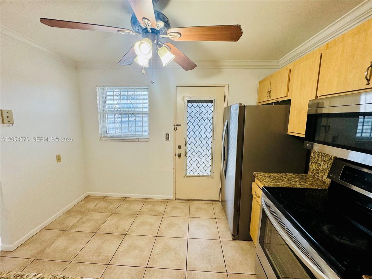 420 NE 12th Ave, Unit 502, Hallandale Beach, FL 33009 Photo