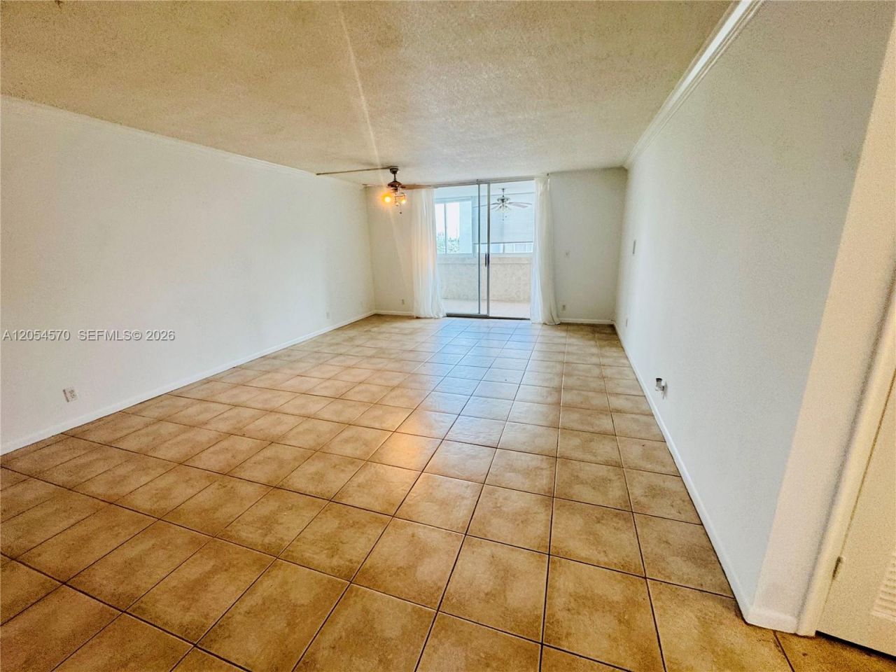 420 NE 12th Ave, Unit 502, Hallandale Beach, FL 33009 Photo