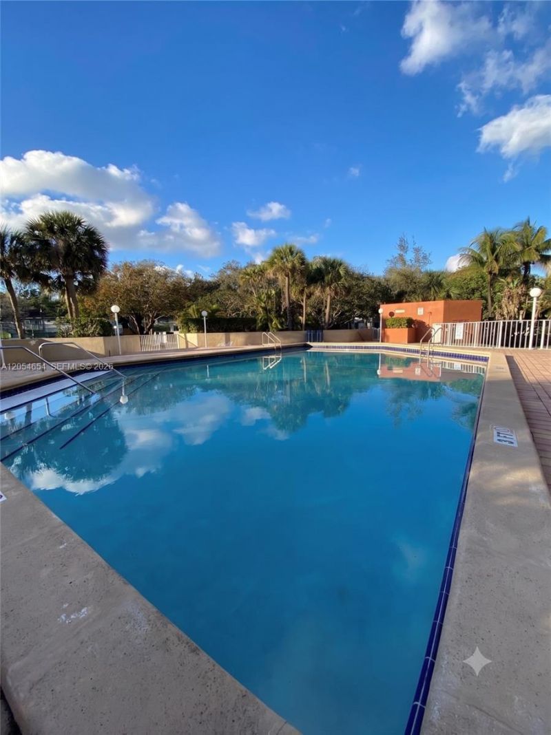4205 N University Dr , Unit 303, Sunrise, FL 33351 Photo