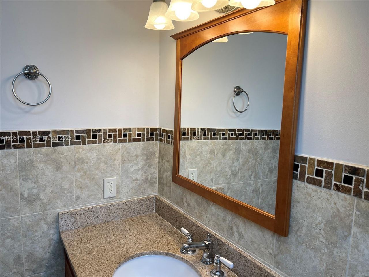 709 Curtiss Pkwy, Unit 11, Miami Springs, FL 33166 Photo
