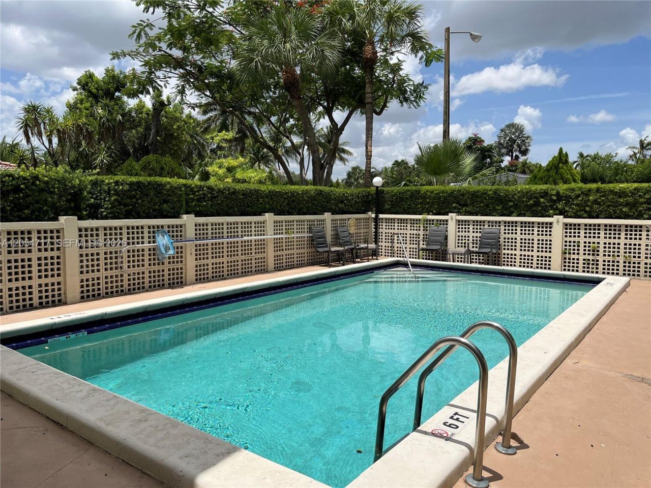 709 Curtiss Pkwy, Unit 11, Miami Springs, FL 33166 Photo