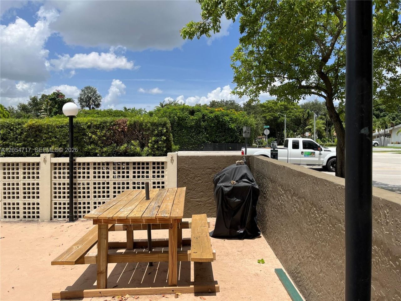 709 Curtiss Pkwy, Unit 11, Miami Springs, FL 33166 Photo