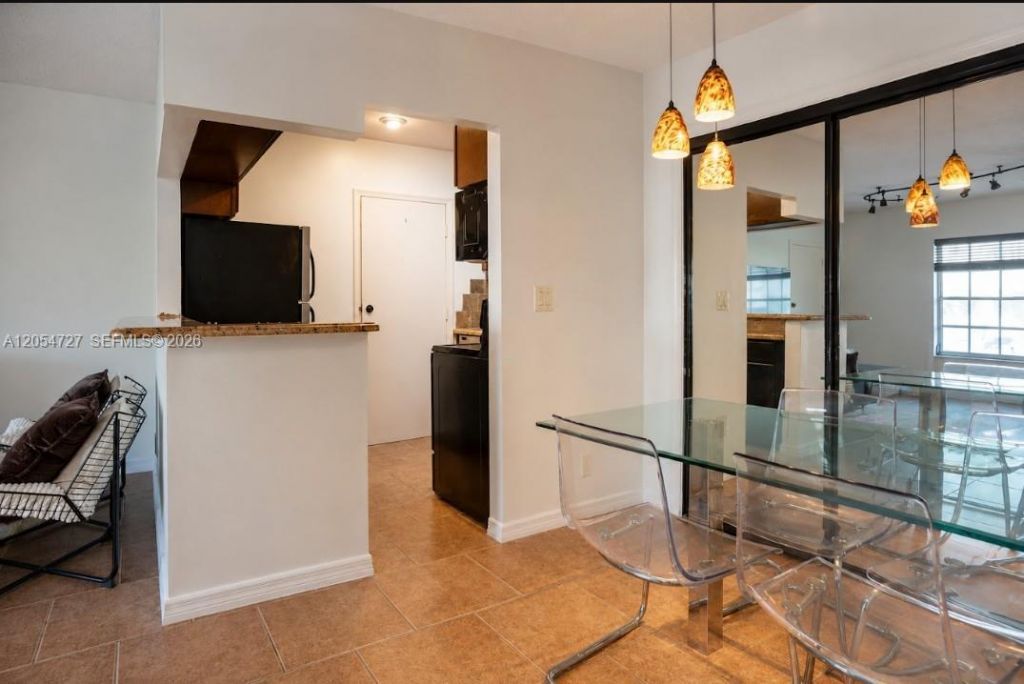 2201 NE 66th St, Unit 1302, Fort Lauderdale, FL 33308 Photo
