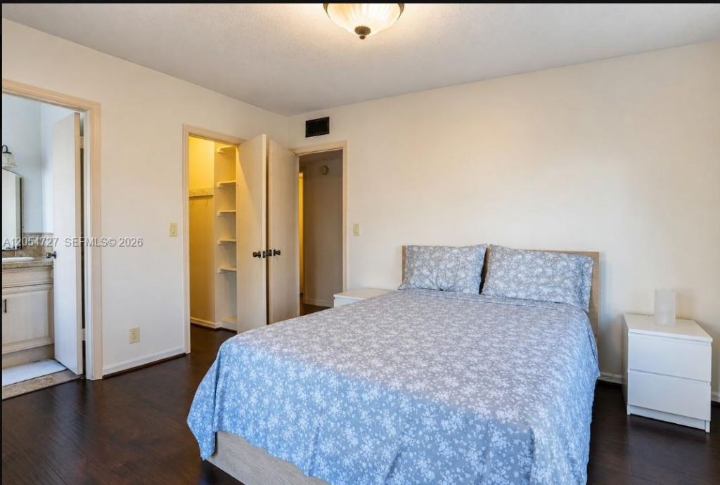 2201 NE 66th St, Unit 1302, Fort Lauderdale, FL 33308 Photo
