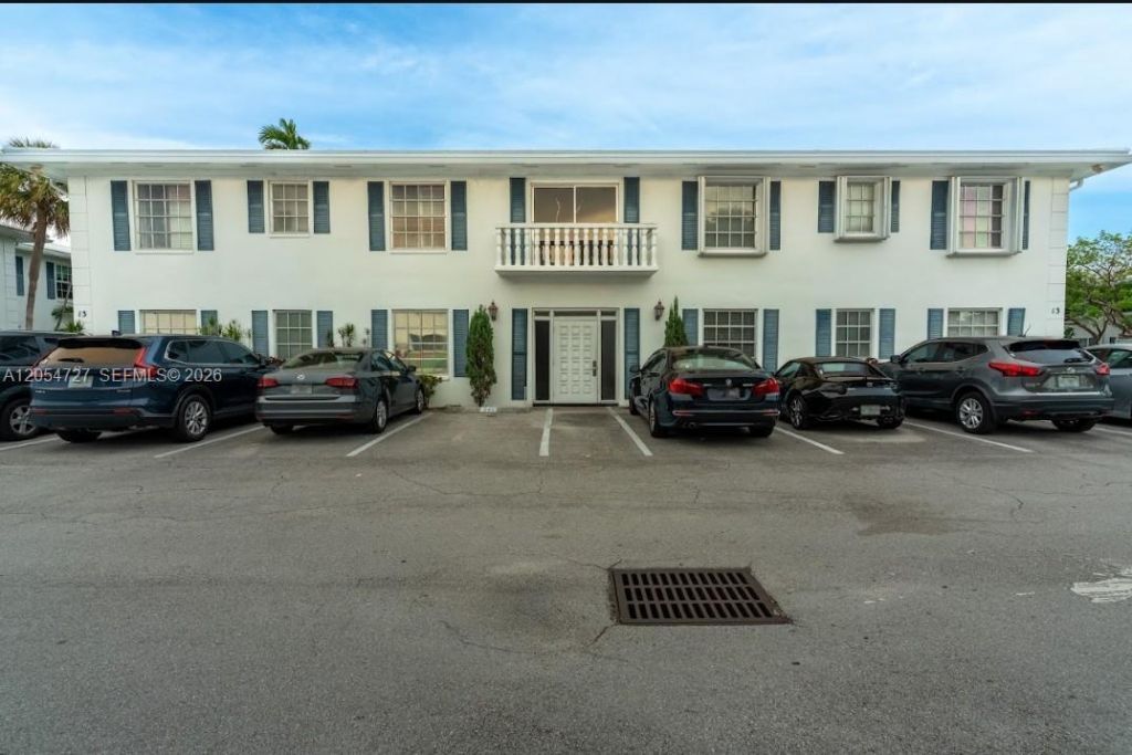 2201 NE 66th St, Unit 1302, Fort Lauderdale, FL 33308 Photo