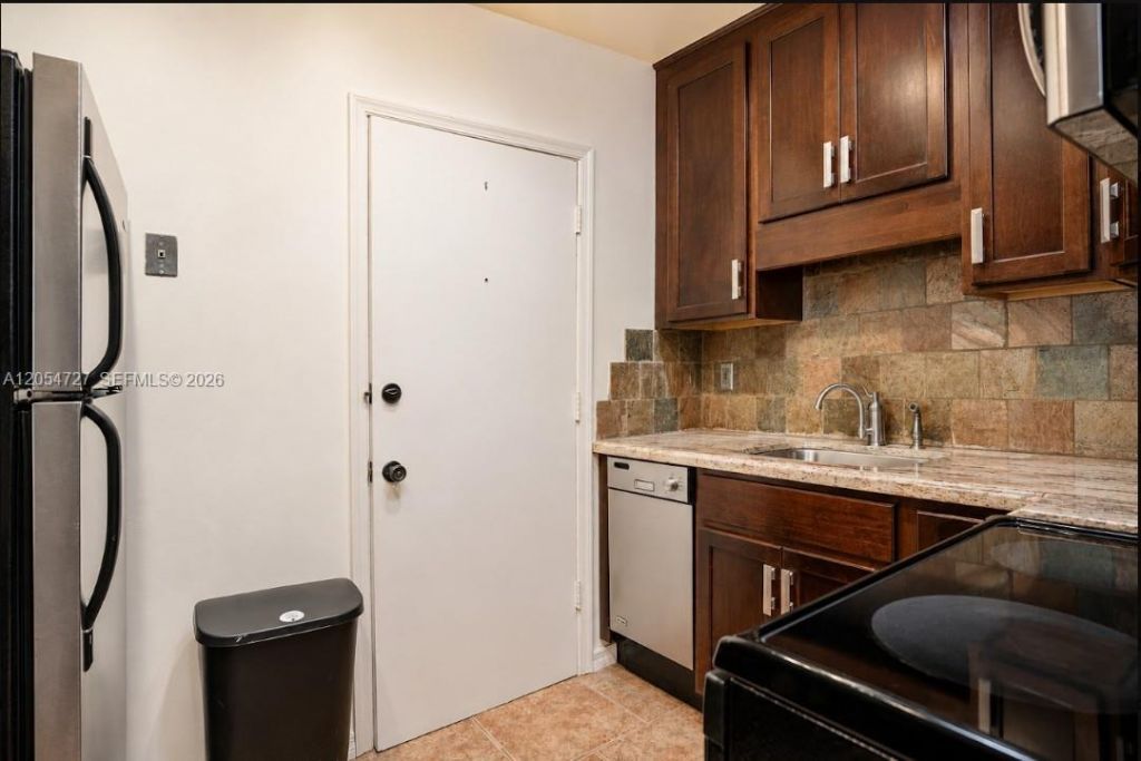 2201 NE 66th St, Unit 1302, Fort Lauderdale, FL 33308 Photo