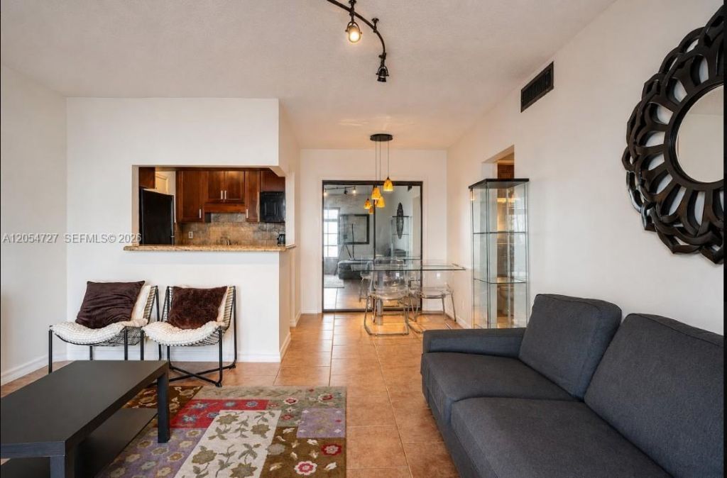 2201 NE 66th St, Unit 1302, Fort Lauderdale, FL 33308 Photo
