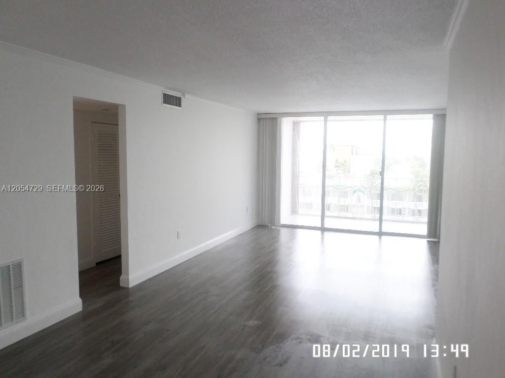 1865 79th St Cswy , Unit 6J, North Bay Village, FL 33141 Photo