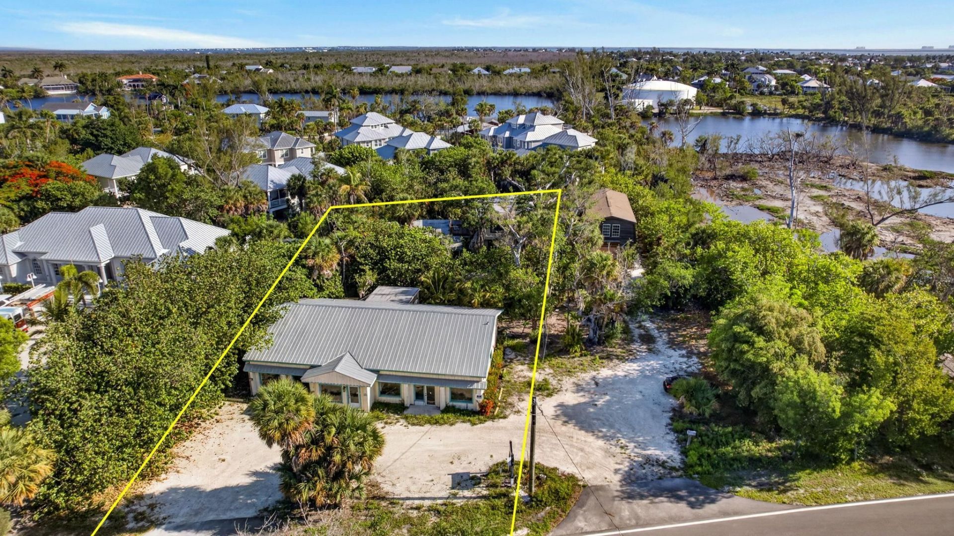 1446 Periwinkle Way, Sanibel, FL 33957 Photo