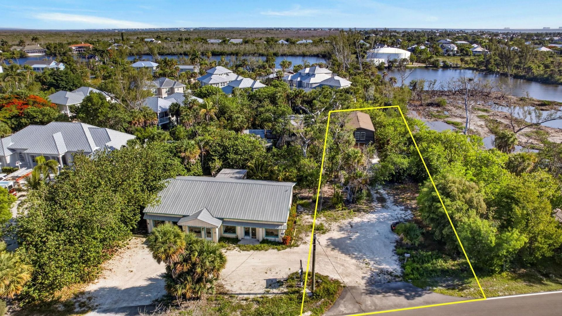 1446 Periwinkle Way, Sanibel, FL 33957 Photo