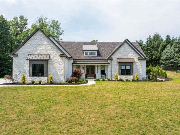 8484 Ivy Hill Drive , Poland, OH 44514