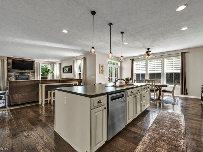 8852 Hazelwood Run , North Ridgeville, OH 44039 Photo 12