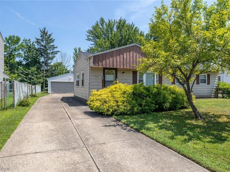 527 Monroe Boulevard , Painesville, OH 44077 Photo 3