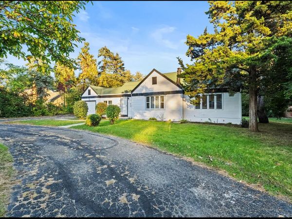 1705 S Highland Avenue , Lombard, IL 60148