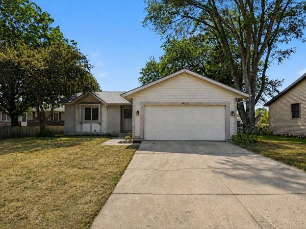 4673 Flying Eagle Drive SE, Grand Rapids, MI 49548