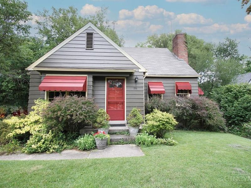 214 Valleyview Drive, Dayton, OH 45405 Photo 1