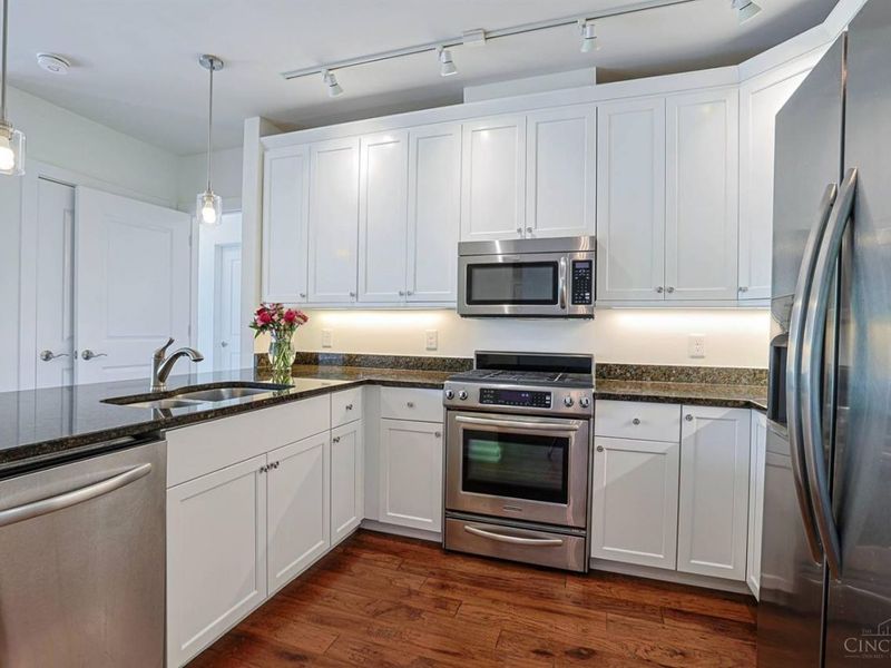 3901 West Street, Unit 208, Mariemont, OH 45227 Photo 14