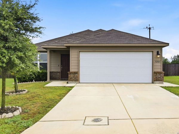 3203 Andromeda, Converse, TX 78109