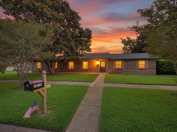 390 Angela Lane, Mary Esther, FL 32569