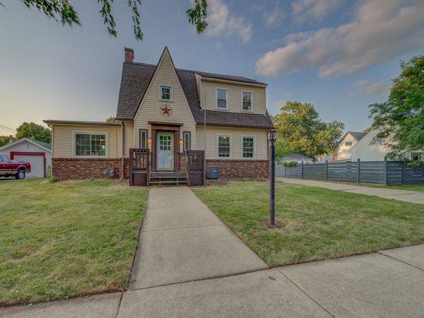 1419 St Lawrence Avenue, Janesville, WI 53545