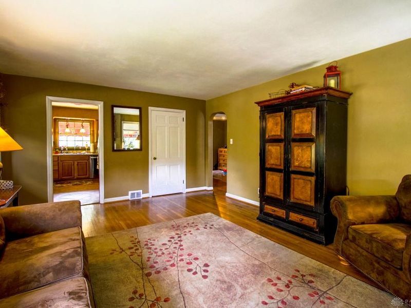 214 Valleyview Drive, Dayton, OH 45405 Photo 6