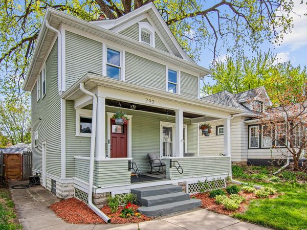 792 Smith Avenue S, Saint Paul, MN 55107