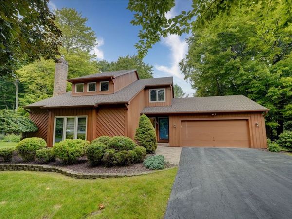 28 Green Pine Lane , Webster, NY 14580