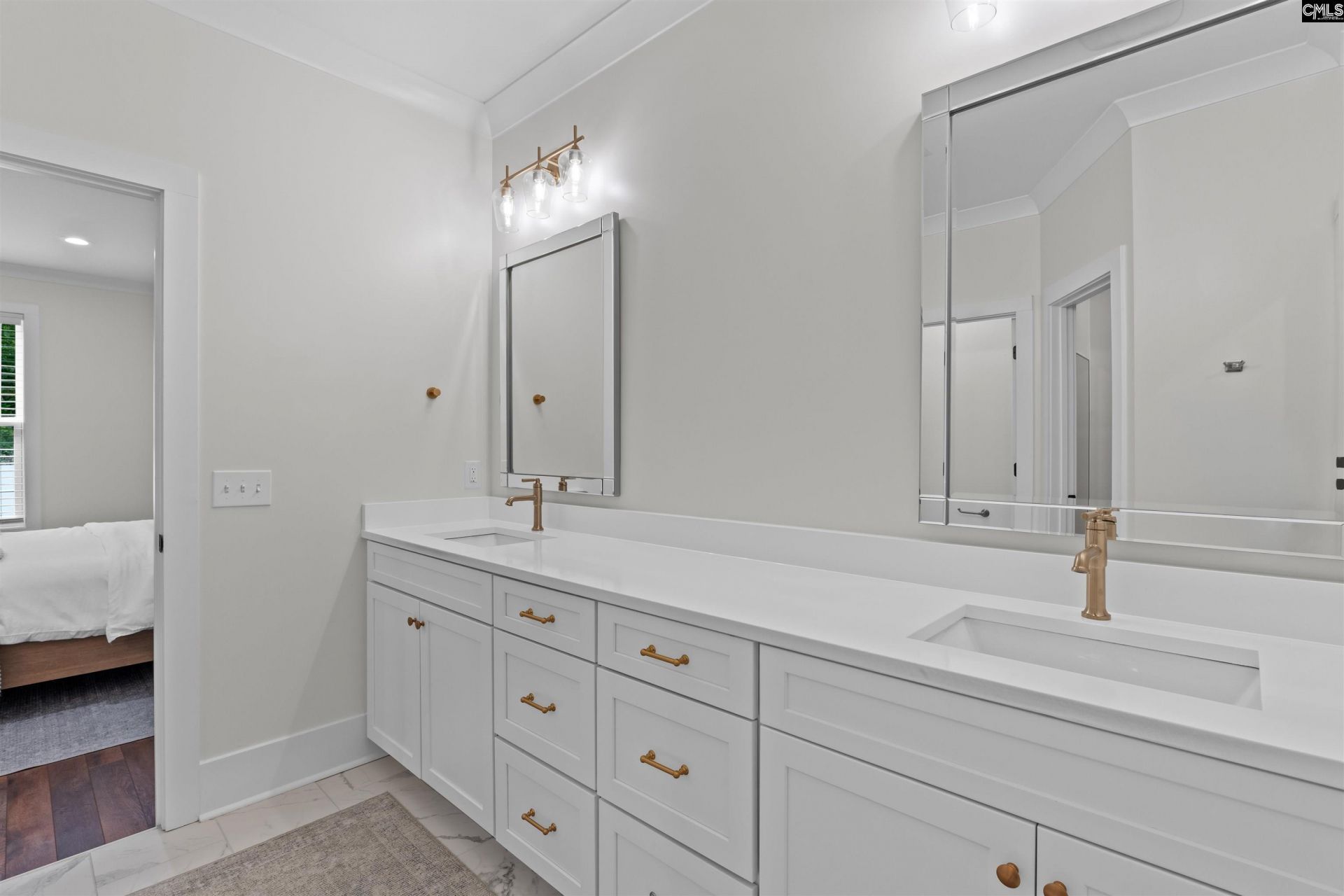 6200 Lakeshore Drive  Photo 17
