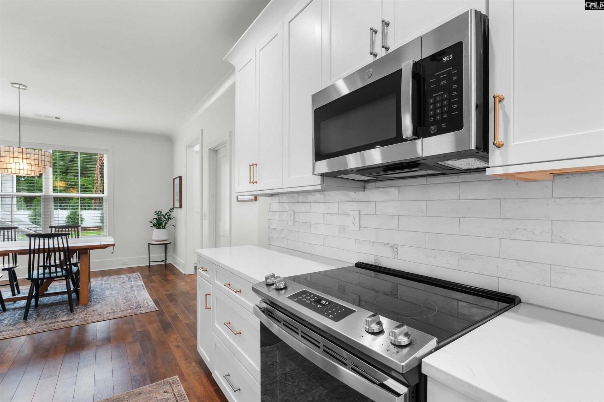 6200 Lakeshore Drive  Photo 9