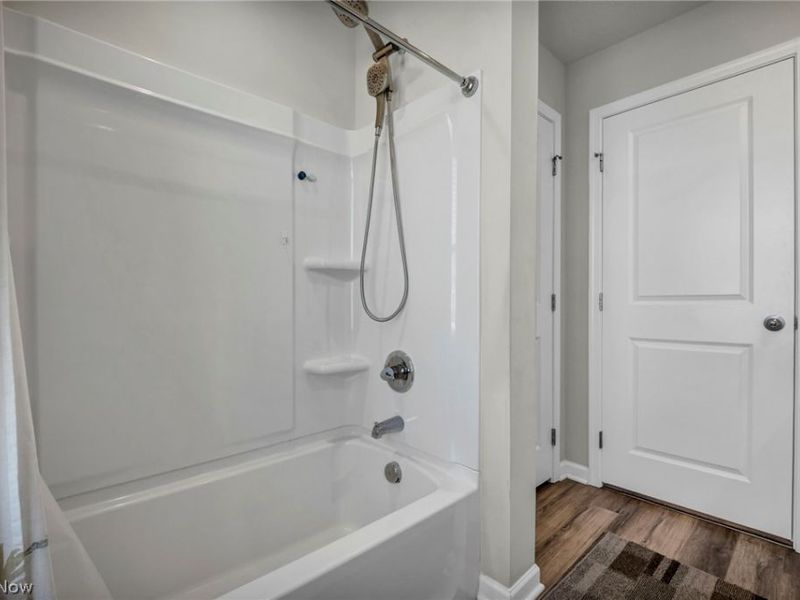 535 Cherrywood Lane , Painesville, OH 44077 Photo 23