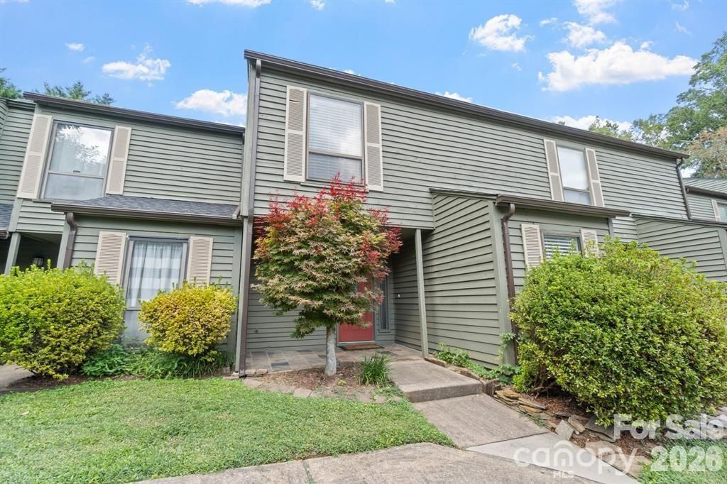 4340 N Center Street , Unit 403, Hickory, NC 28601 Main Photo